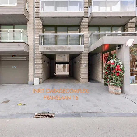 In Belgium Near Marina * 니우포르트