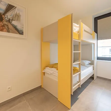 In Belgium Near Marina نيوبورت